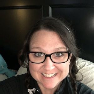 Meet your Posher, Lori